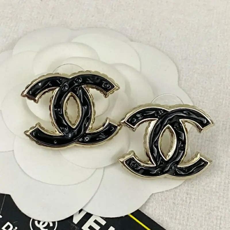 chanel boucles doreilles pour femme s_1261a31